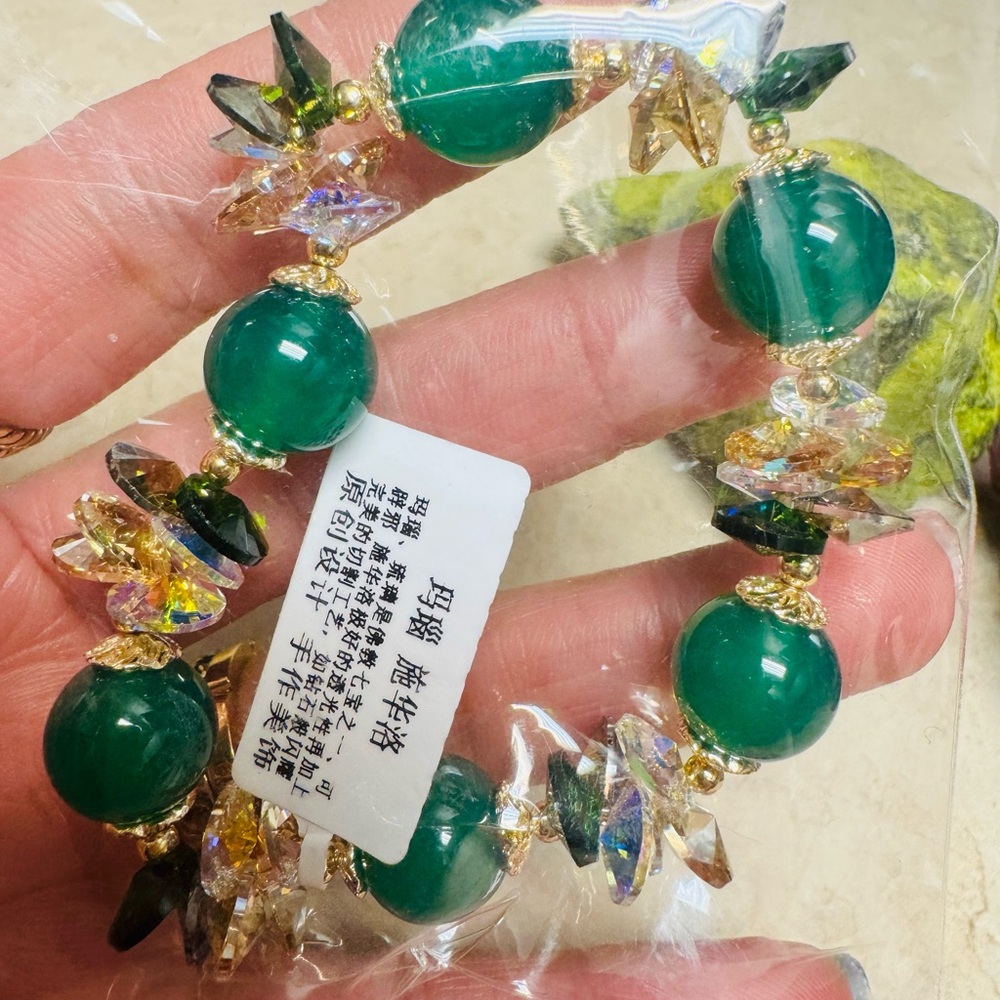 Elegant SWAROVSKI CRYSTALS Bracelet